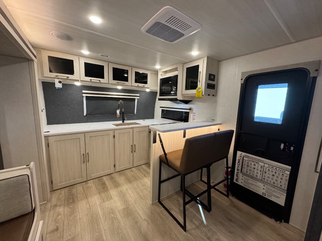 2025 Forest River 2025 Forest River Surveyor Legend - thumbnail 7