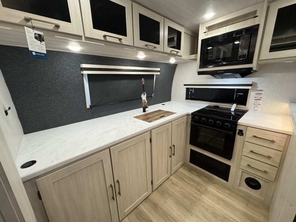 2025 Forest River 2025 Forest River Surveyor Legend - thumbnail 9