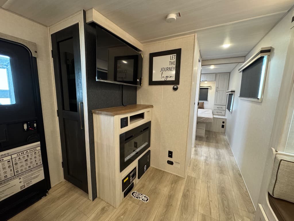 2025 Forest River 2025 Forest River Surveyor Legend - thumbnail 16