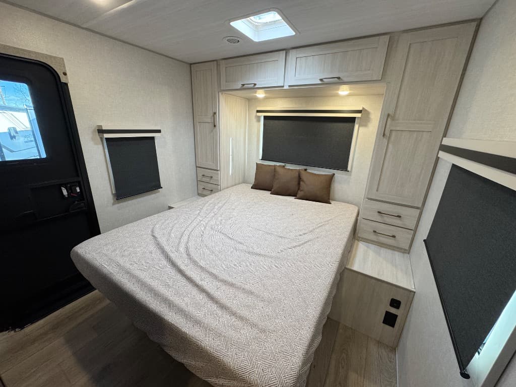 2025 Forest River 2025 Forest River Surveyor Legend - thumbnail 19