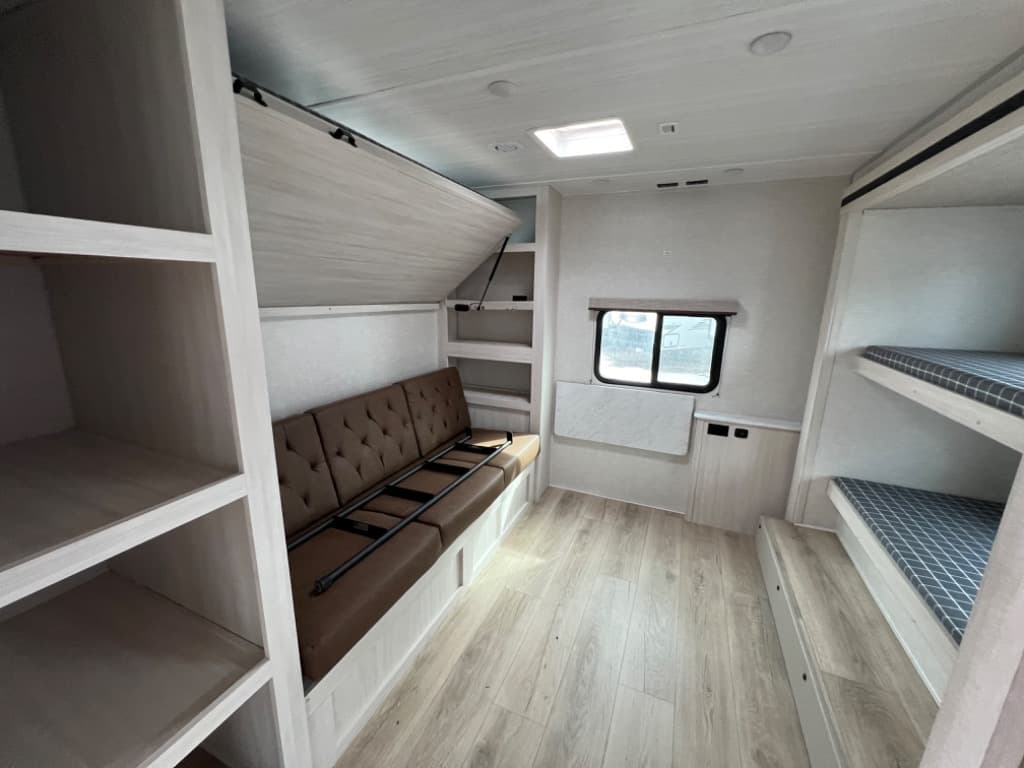 2025 Forest River 2025 Forest River Surveyor Legend X - thumbnail 11