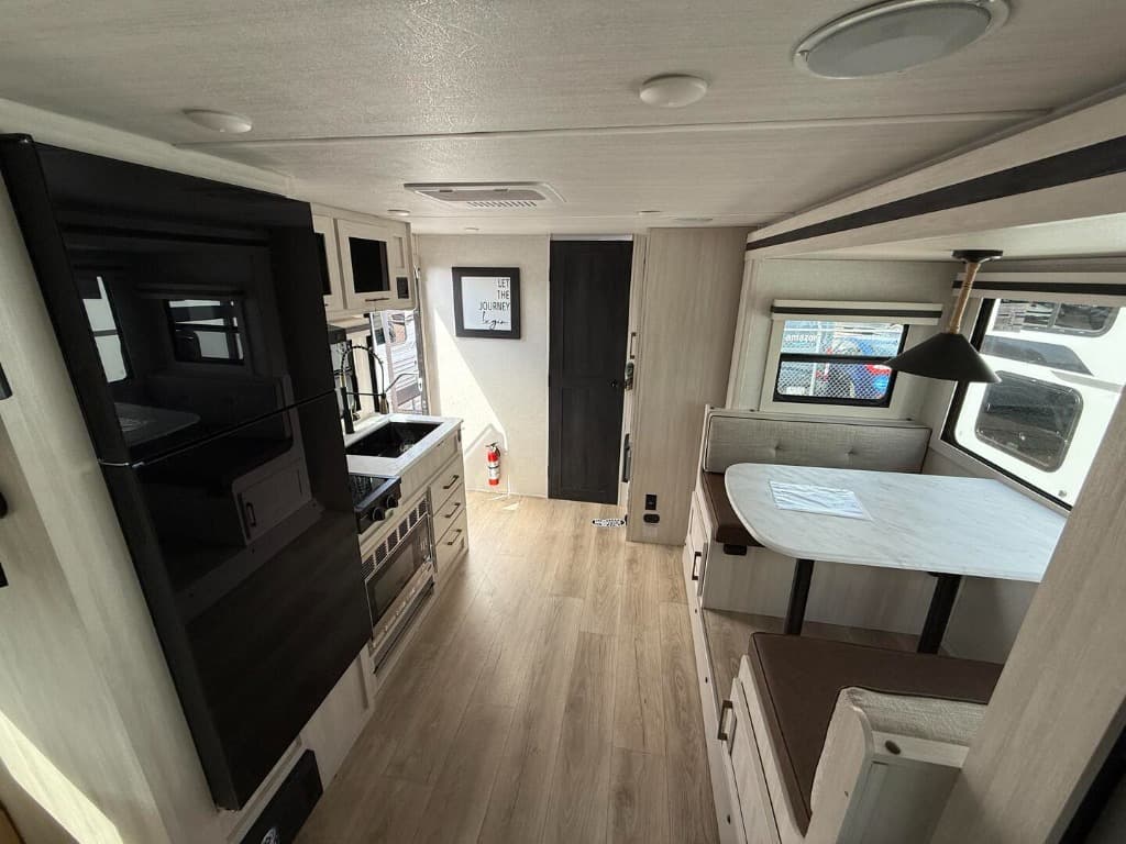 2025 Forest River 2025 Forest River Surveyor - thumbnail 5