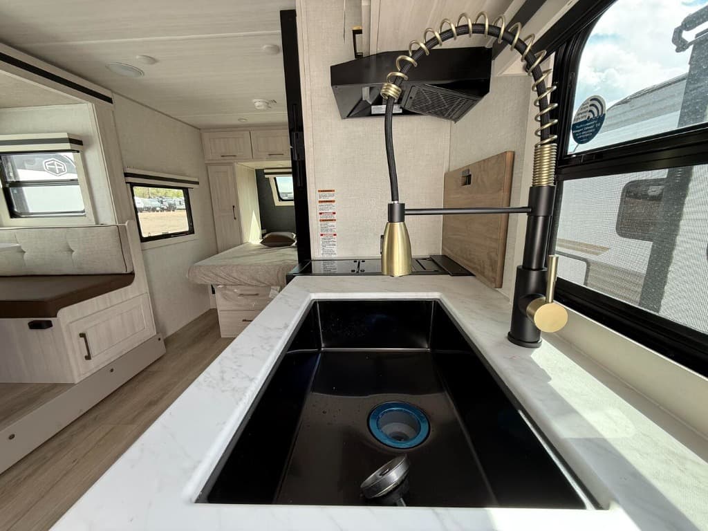 2025 Forest River 2025 Forest River Surveyor - thumbnail 11