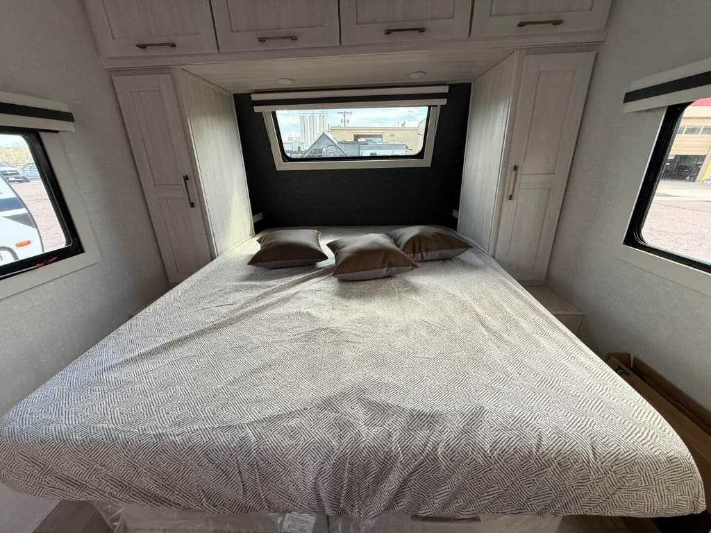 2025 Forest River 2025 Forest River Surveyor - thumbnail 12