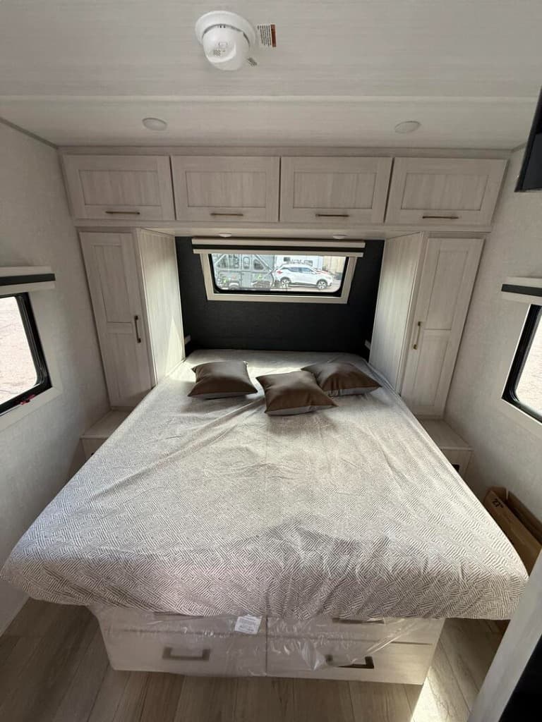 2025 Forest River 2025 Forest River Surveyor - thumbnail 14