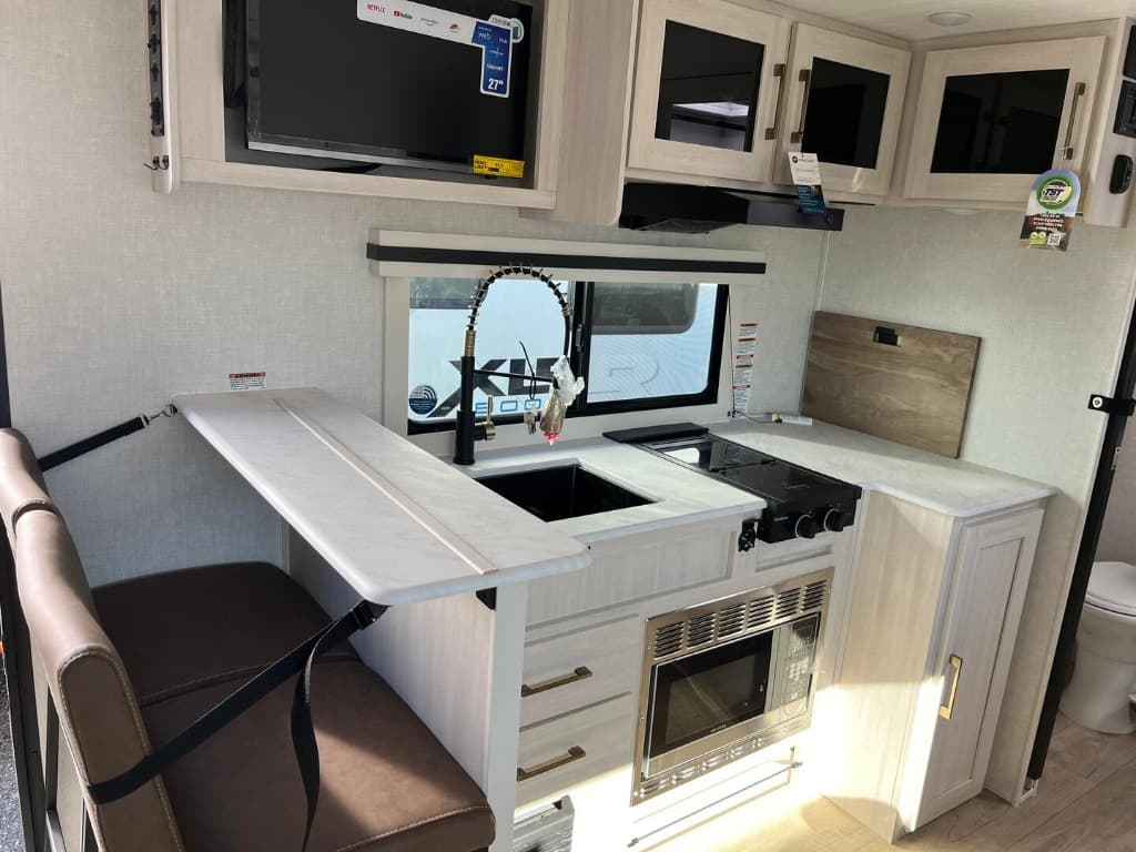 2025 Forest River 2025 Forest River Surveyor Legend - thumbnail 13