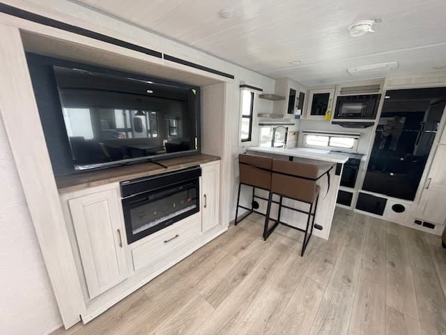 2025 Forest River 2025 Forest River Surveyor - thumbnail 6