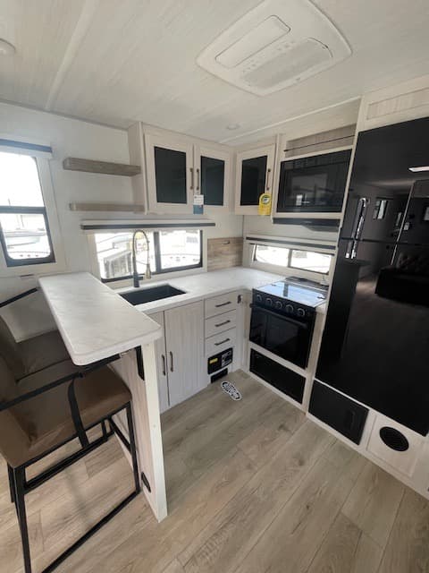 2025 Forest River 2025 Forest River Surveyor - thumbnail 7