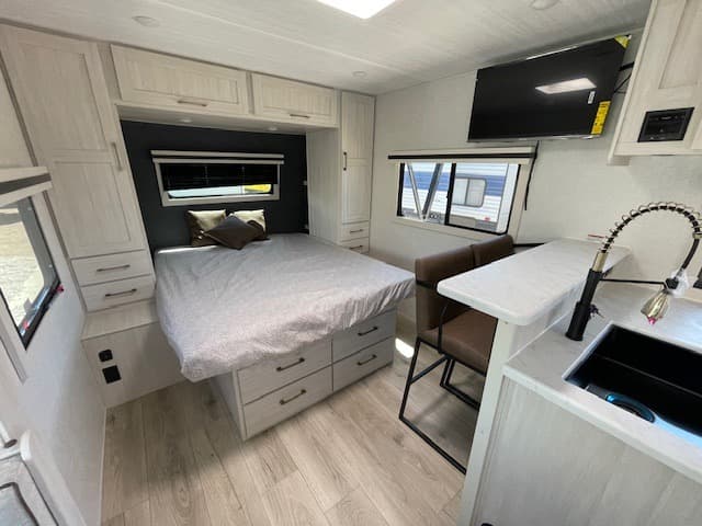 2025 Forest River 2025 Forest River Surveyor Legend - thumbnail 6