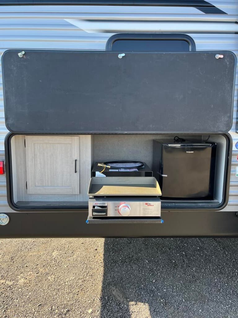 2025 Coachmen 2025 Coachmen Catalina Legacy Edition - thumbnail 6