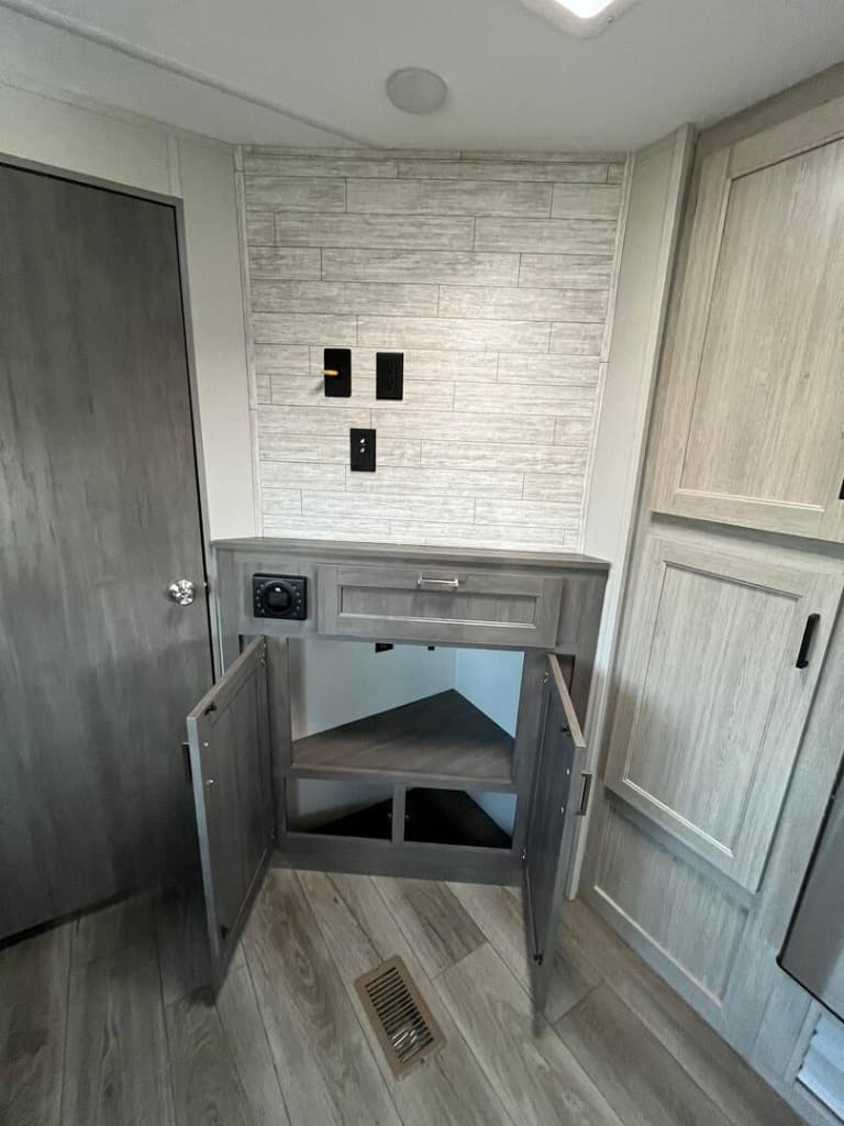 2025 Coachmen 2025 Coachmen Catalina Legacy Edition - thumbnail 21