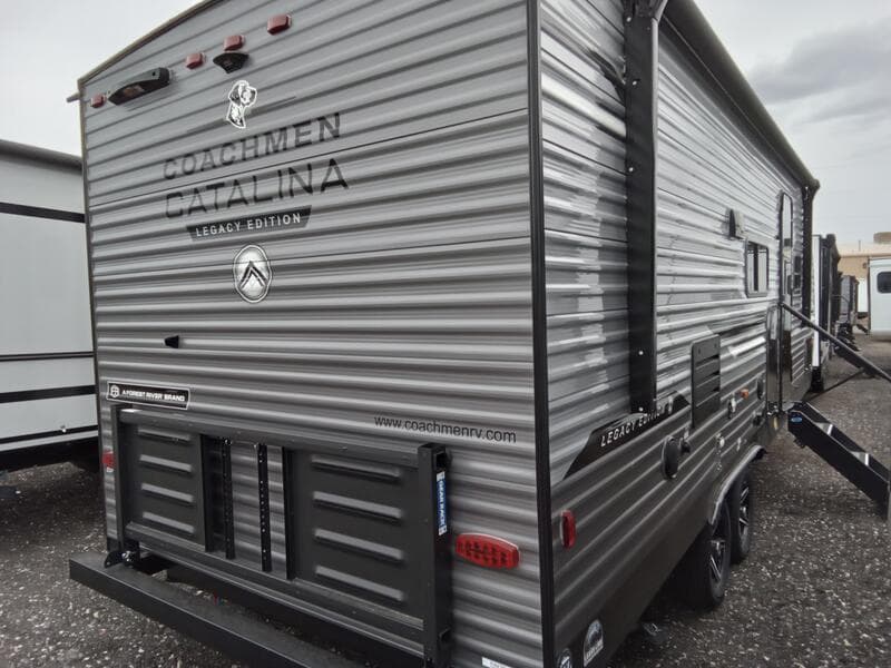 2025 Coachmen 2025 Coachmen Catalina Legacy Edition - thumbnail 3