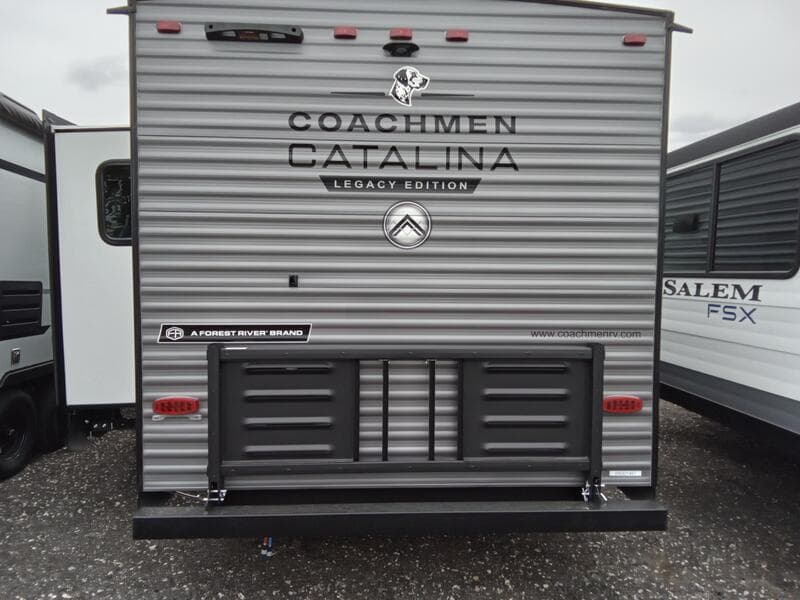 2025 Coachmen 2025 Coachmen Catalina Legacy Edition - thumbnail 4