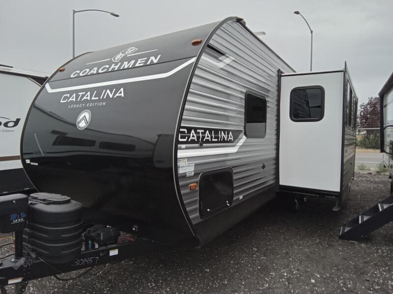 2025 Coachmen 2025 Coachmen Catalina Legacy Edition - thumbnail 6