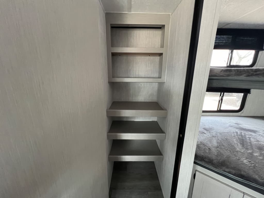 2025 Coachmen 2025 Coachmen Apex X Series - thumbnail 10