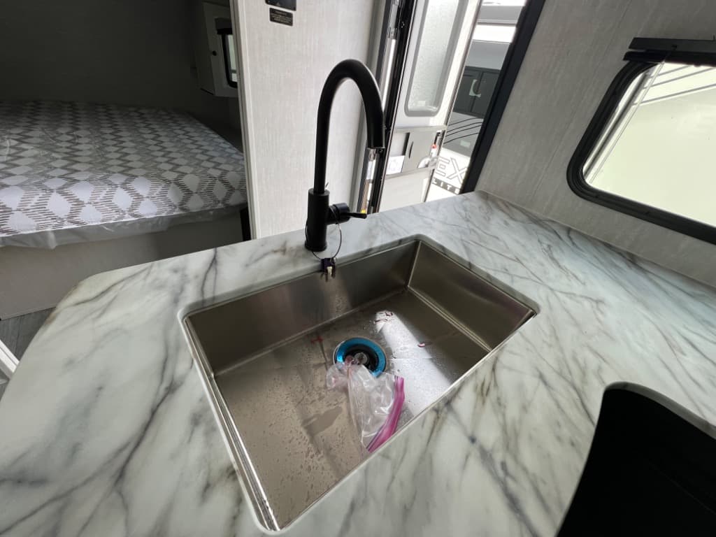 2025 Coachmen 2025 Coachmen Apex X Series - thumbnail 13