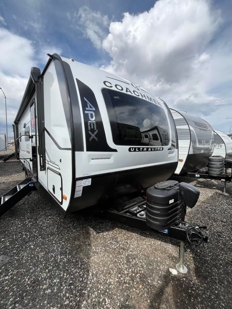 2025 Coachmen Apex Ultra-Lite 241BHS