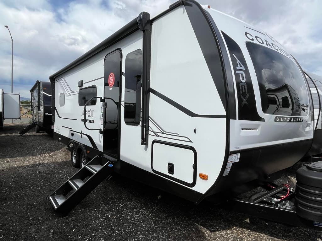 2025 Coachmen 2025 Coachmen Apex Ultra-Lite - thumbnail 3