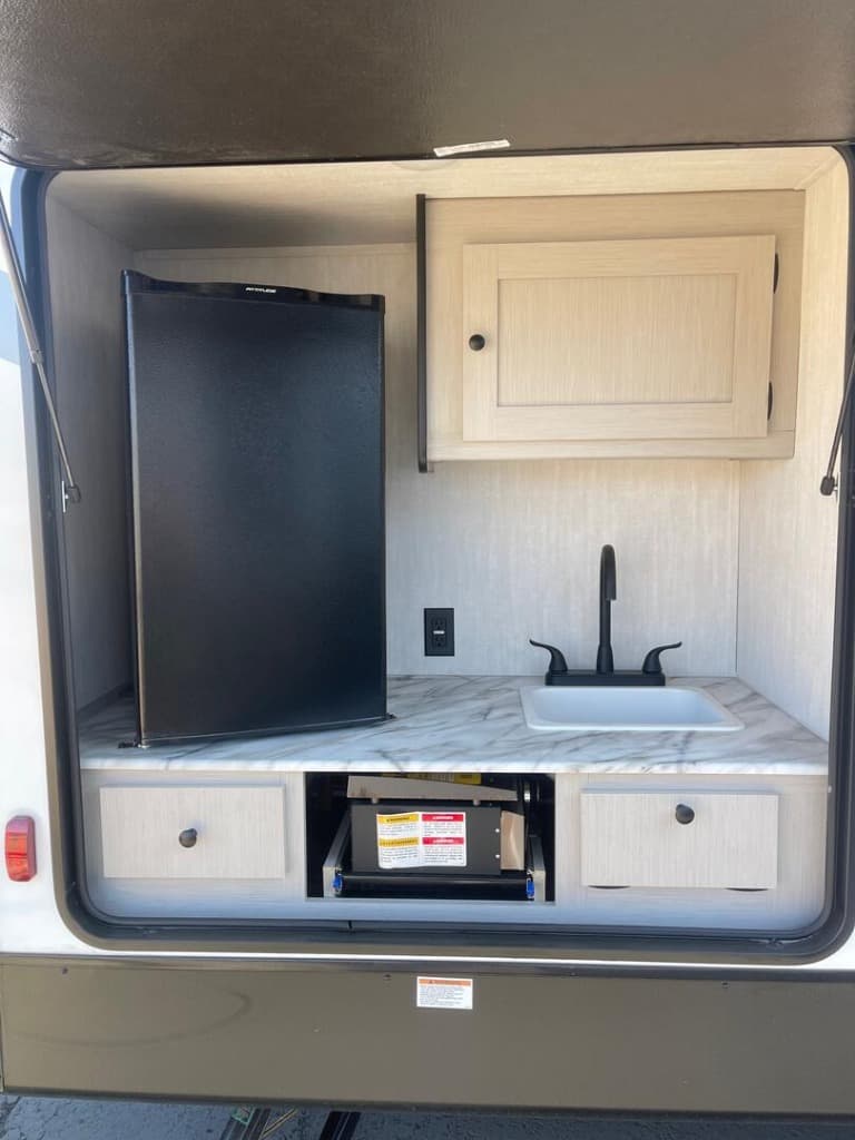 2025 Coachmen 2025 Coachmen Apex Ultra-Lite - thumbnail 7