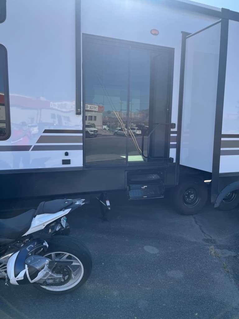 2025 Forest River 2025 Forest River Cedar Creek Cottage - thumbnail 3