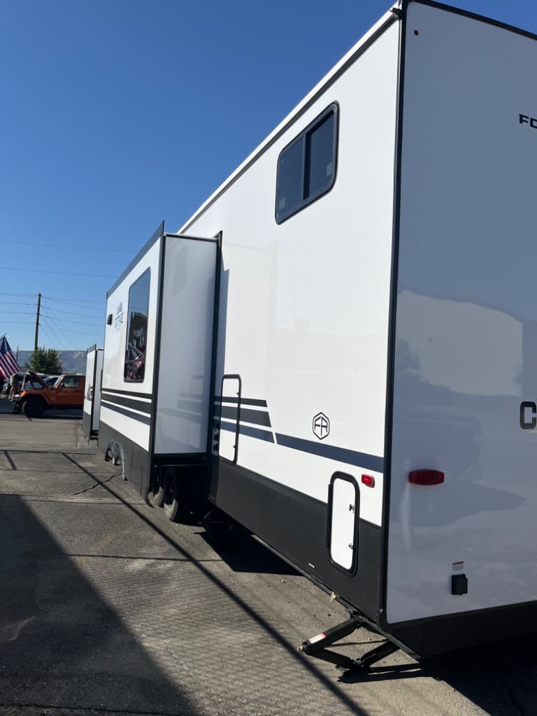 2025 Forest River 2025 Forest River Cedar Creek Cottage - thumbnail 5