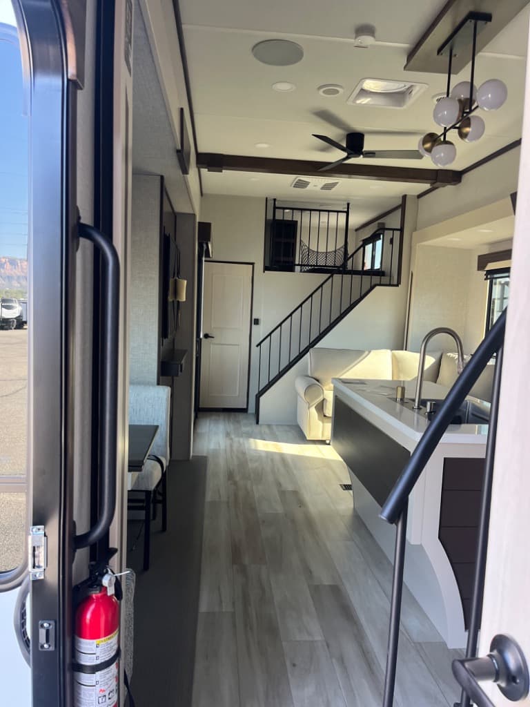 2025 Forest River 2025 Forest River Cedar Creek Cottage - thumbnail 10