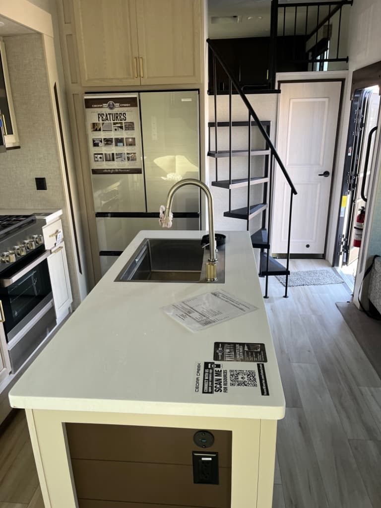 2025 Forest River 2025 Forest River Cedar Creek Cottage - thumbnail 17