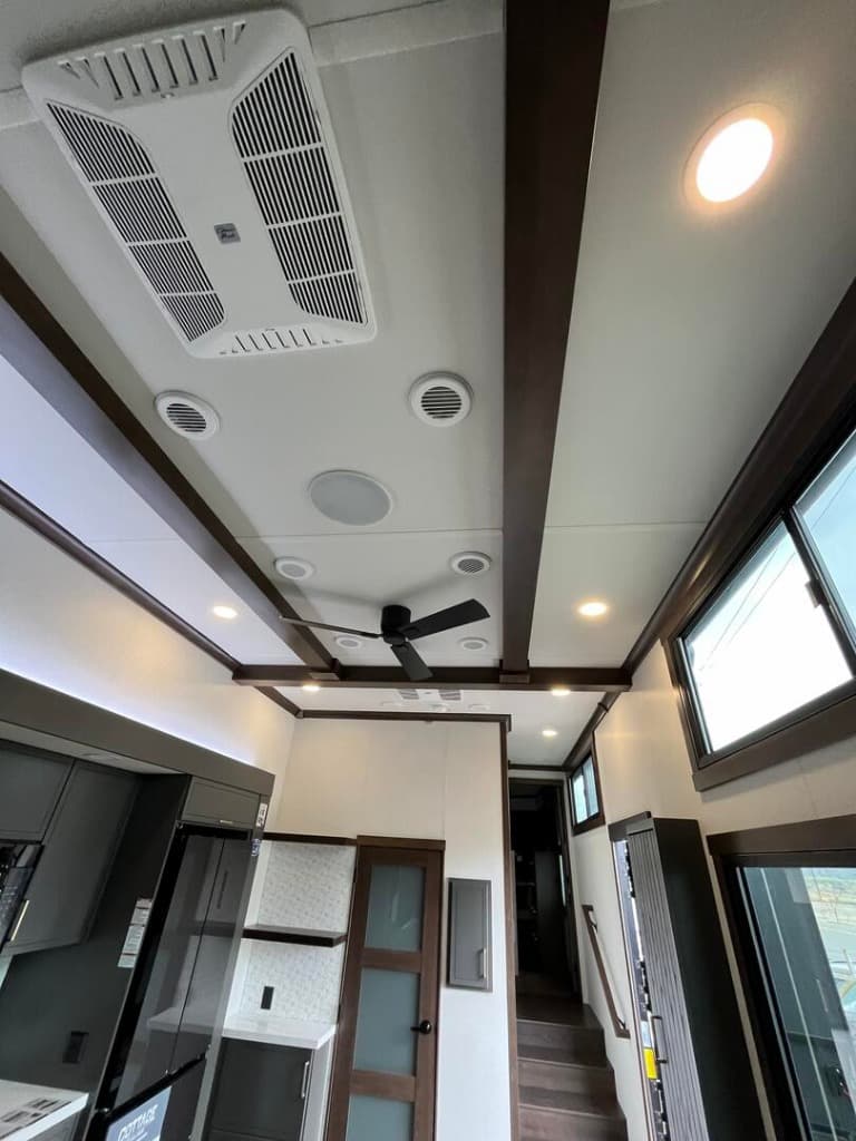 2025 Forest River 2025 Forest River Cedar Creek Destination - thumbnail 24