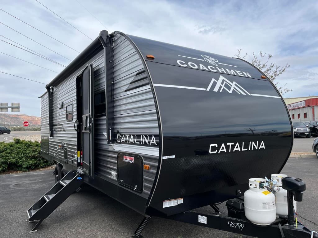 2025 Forest River Catalina 261BHS