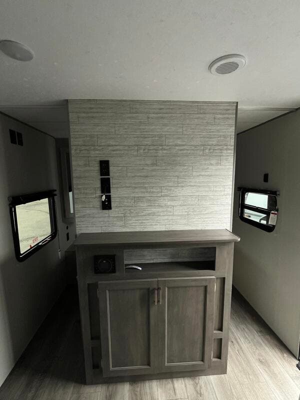 2025 Forest River 2025 Forest River Catalina - thumbnail 16