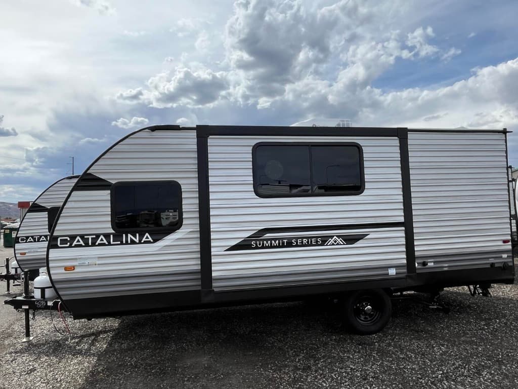 2025 Coachmen 2025 Coachmen Catalina Summit Series 7 - thumbnail 5