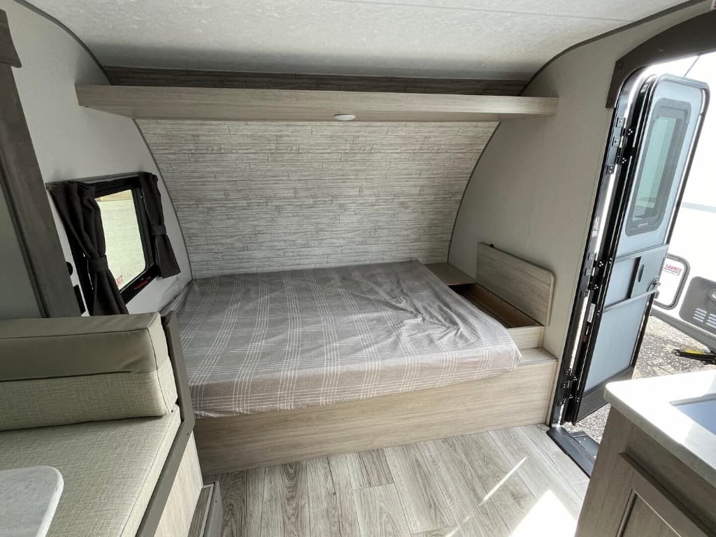 2025 Coachmen 2025 Coachmen Catalina Summit Series 7 - thumbnail 10