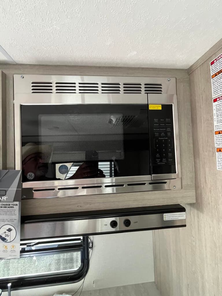 2025 Coachmen 2025 Coachmen Catalina Summit Series 7 - thumbnail 13