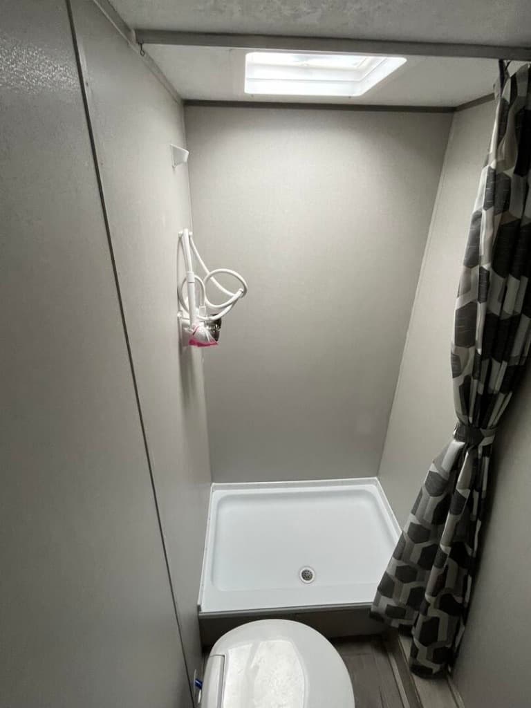 2025 Coachmen 2025 Coachmen Catalina Summit Series 7 - thumbnail 21