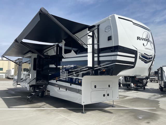 2026 Forest River Riverstone 420RE