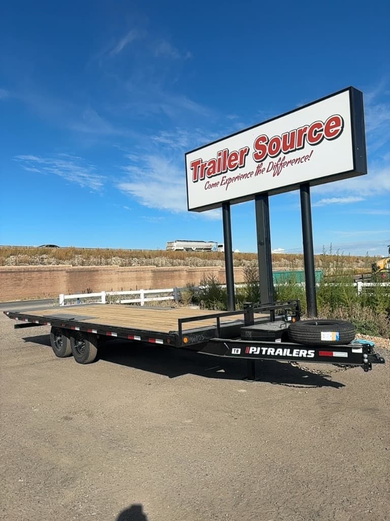 2026 PJ Trailers 22' Deckover Tilt T8 T8222