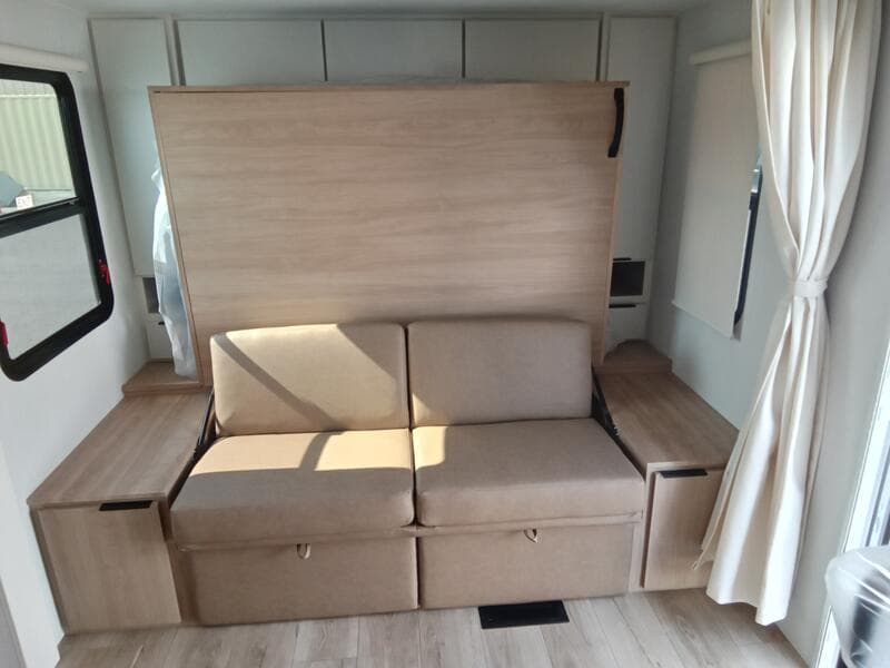 2026 Winnebago 2026 Winnebago Thrive - thumbnail 8