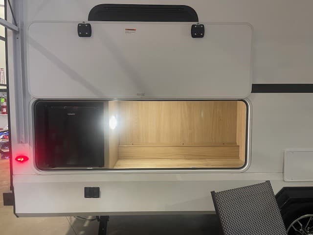 2026 Winnebago 2026 Winnebago Thrive - thumbnail 5