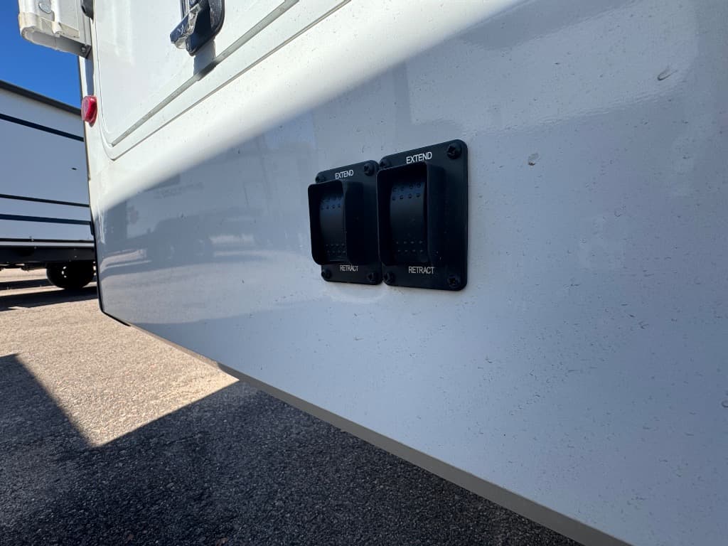 2026 Winnebago 2026 Winnebago Thrive - thumbnail 7