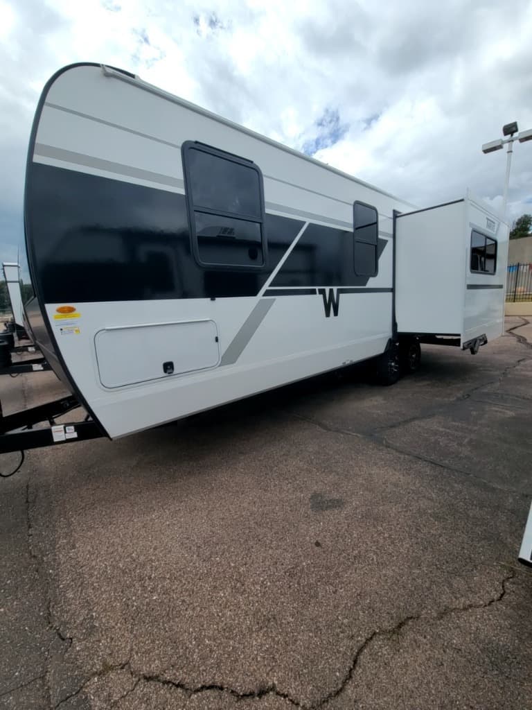 2026 Winnebago 2026 Winnebago Thrive - thumbnail 7