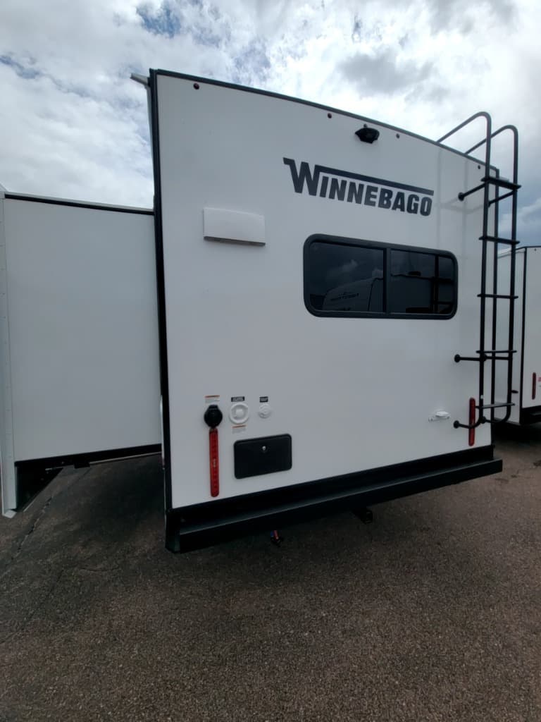 2026 Winnebago 2026 Winnebago Thrive - thumbnail 12