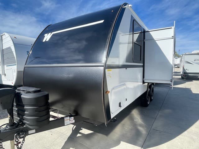2026 Winnebago 2026 Winnebago Micro Minnie - thumbnail 3