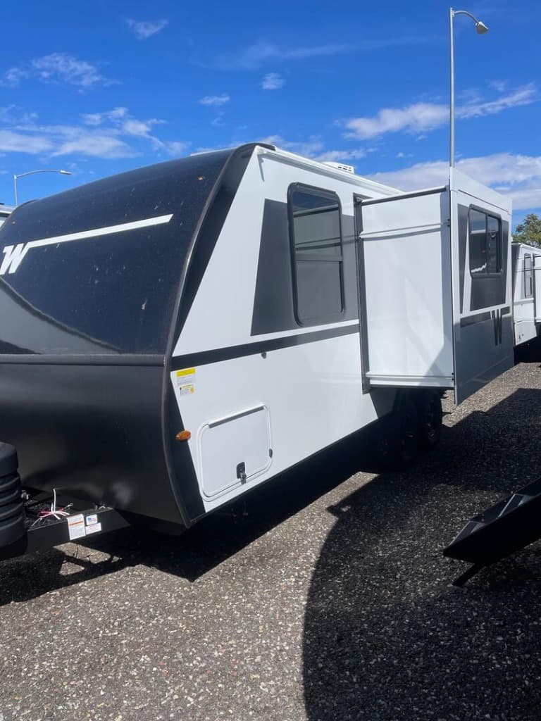 2026 Winnebago 2026 Winnebago Micro Minnie - thumbnail 3