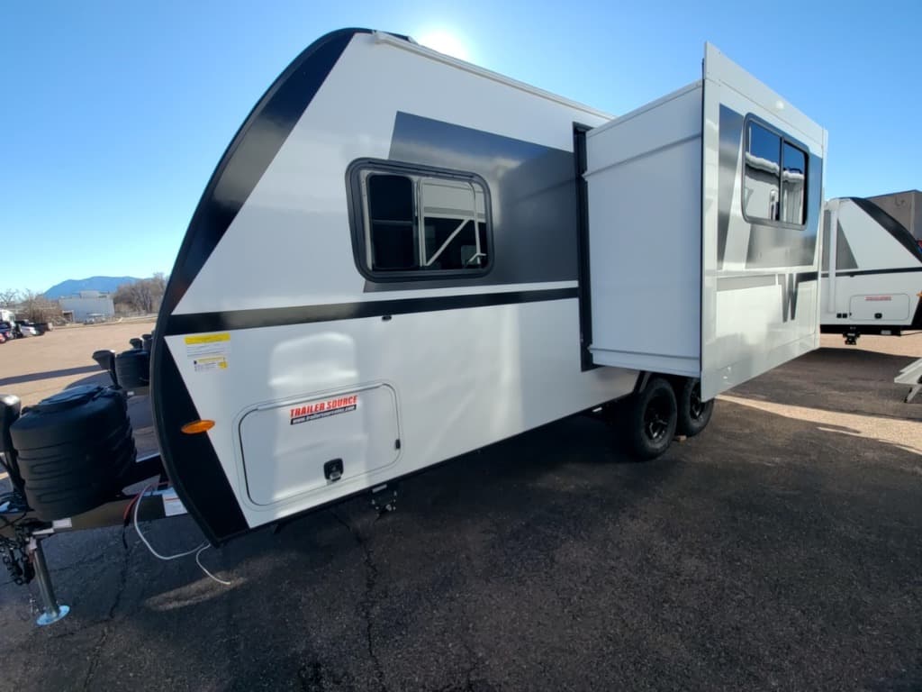 2026 Winnebago 2026 Winnebago Micro Minnie - thumbnail 5