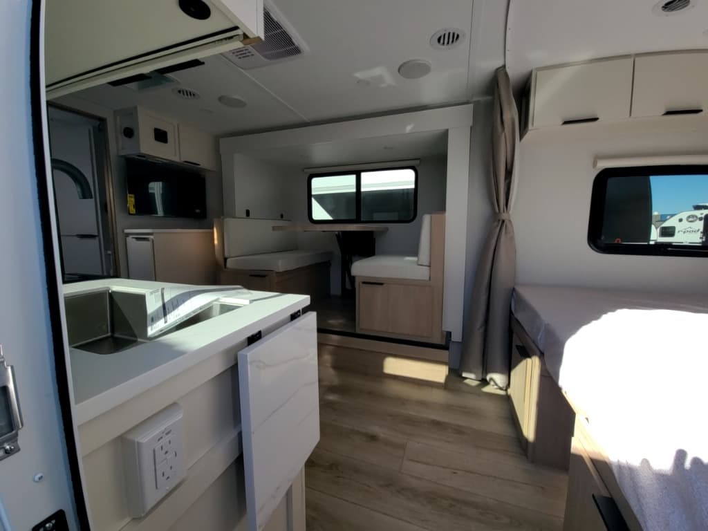 2026 Winnebago 2026 Winnebago Micro Minnie - thumbnail 14