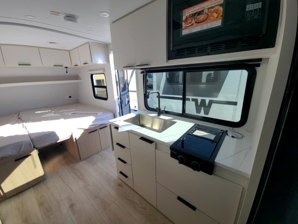 2026 Winnebago 2026 Winnebago Micro Minnie - thumbnail 18