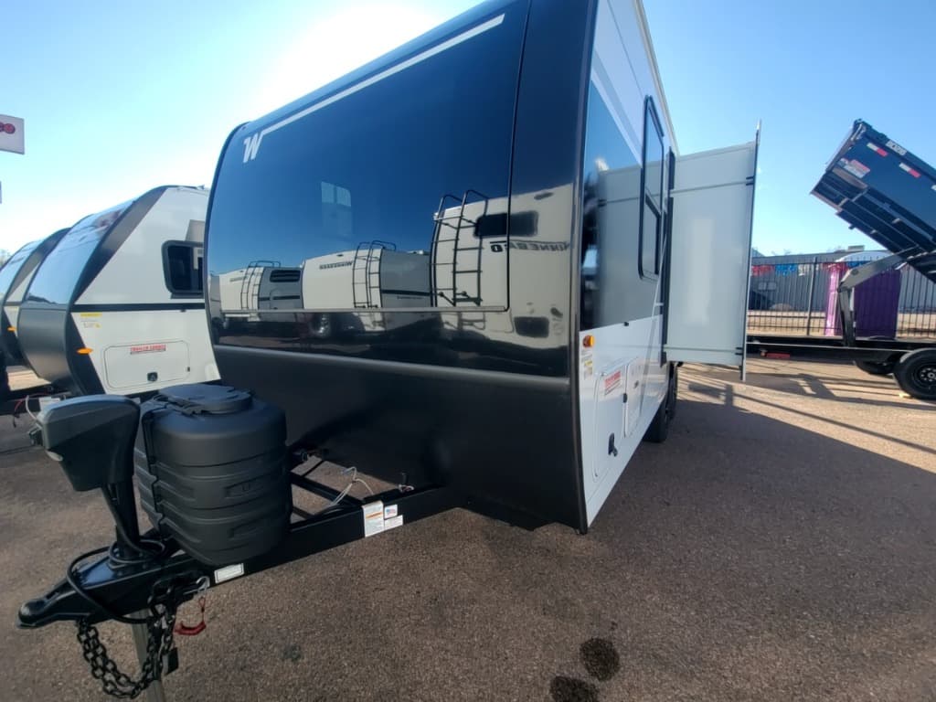 2026 Winnebago 2026 Winnebago Thrive - thumbnail 4