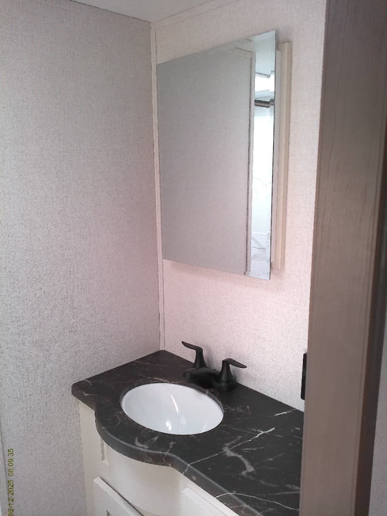 2026 East to West 2026 East to West Blackthorn - thumbnail 15