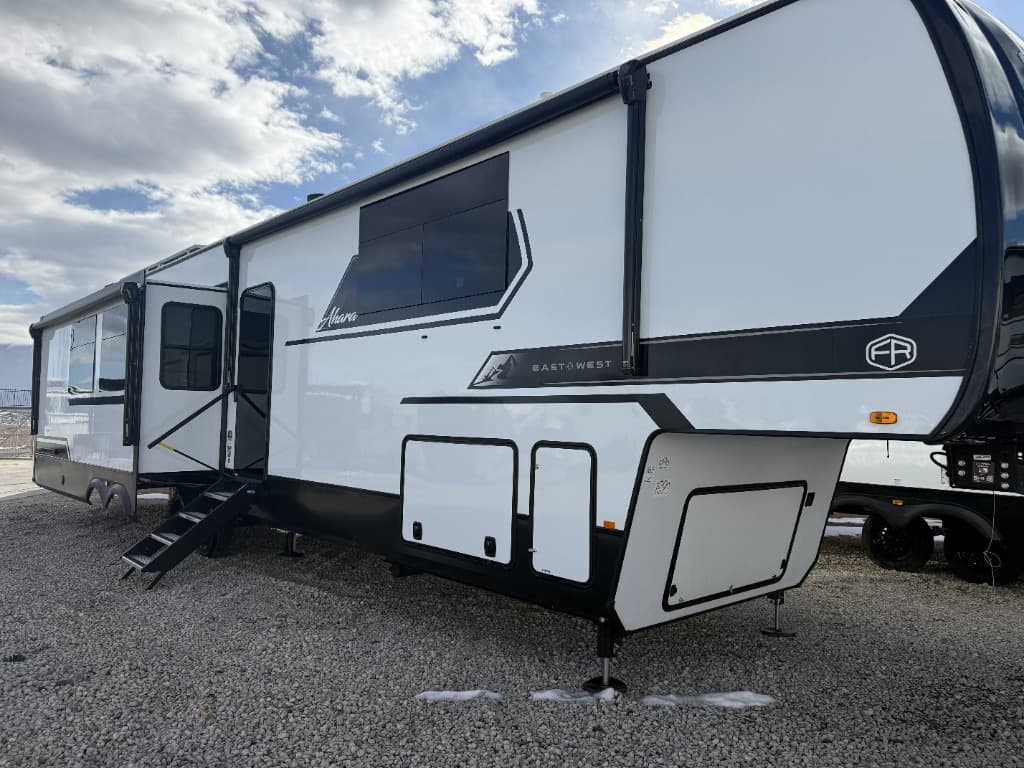 2026 East To West 2026 East To West Ahara - thumbnail 3