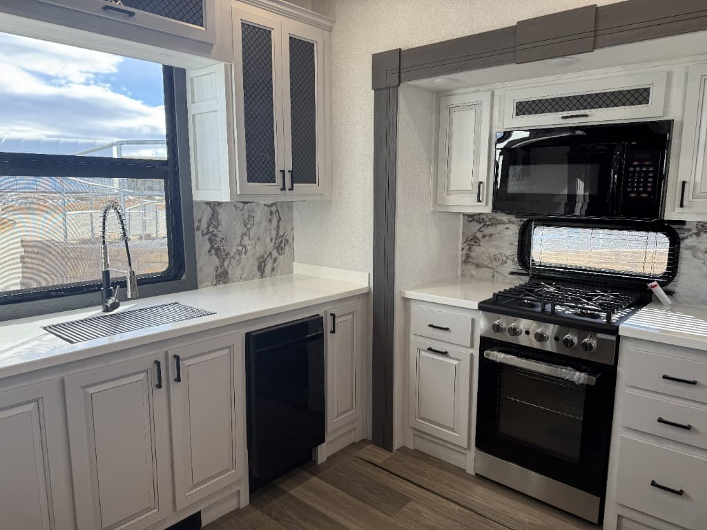 2026 East To West 2026 East To West Ahara - thumbnail 8